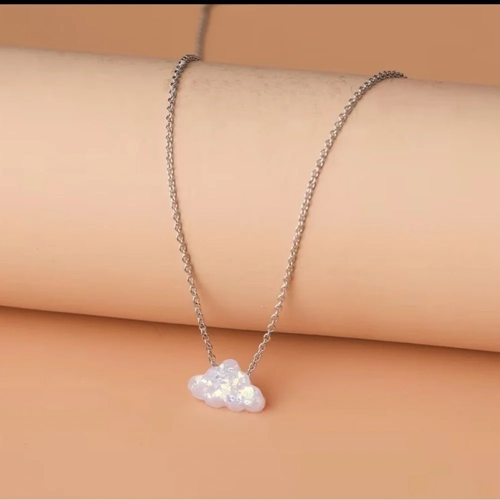 Elegant Silver Cloud Pendant Necklace - Picture 2 of 4